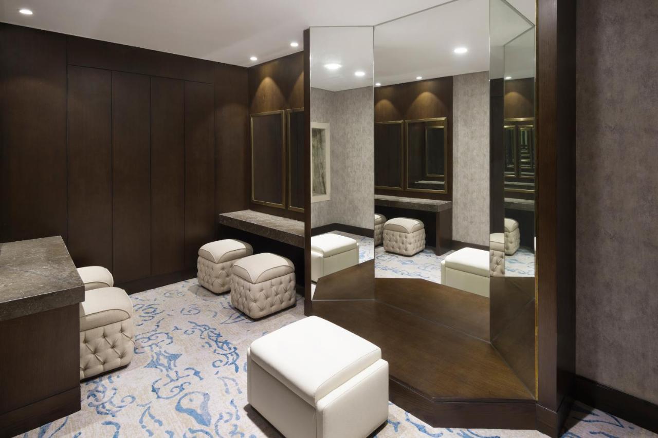 Grand Hyatt Al Khobar Hotel And Residences Esterno foto The dressing room