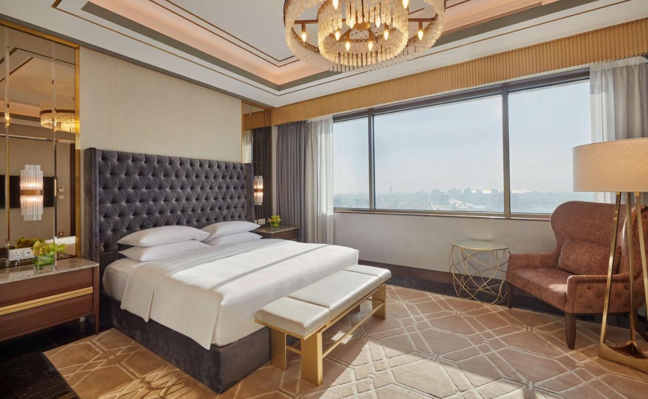 Grand Hyatt Al Khobar Hotel And Residences Esterno foto A bedroom at the hotel